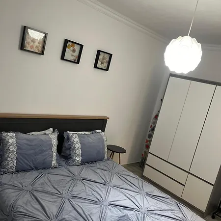 De Inchiriat Appartement *